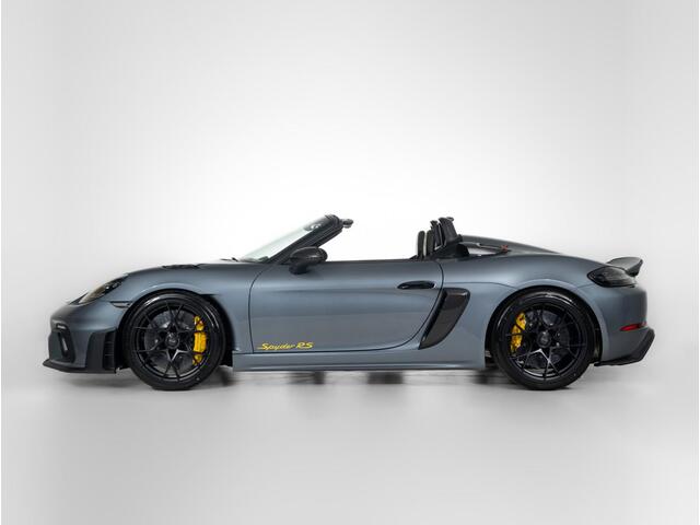 Porsche 718 Spyder RS
