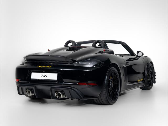 Porsche 718 Spyder RS