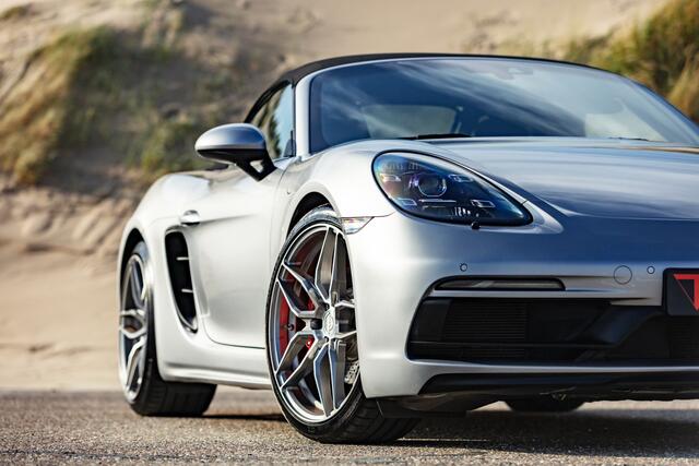 Porsche 718 Boxster 2.5 GTS Sportchrono|Sportuitlaat|Apple carplay|Alarm klasse 3|Achteruitrijcamera|20 Inch Concaver|Bose audio|Stoelverwarming|Parkeersensoren rondom