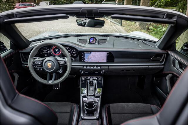 Porsche 911 Cabrio 3.0 Carrera GTS Carbon Sport Design Bose