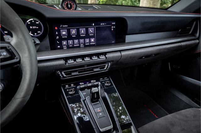 Porsche 911 Cabrio 3.0 Carrera GTS Carbon Sport Design Bose