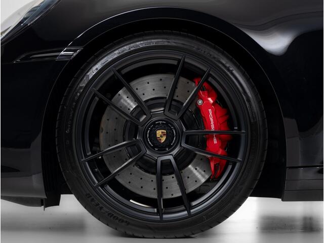 Porsche 911 Carrera 4 GTS Cabriolet