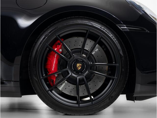 Porsche 911 Carrera 4 GTS Cabriolet