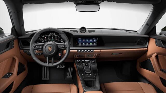 Porsche 911 Carrera 4 GTS - Paint to Sample