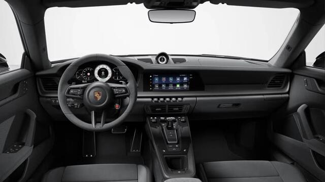 Porsche 911 Carrera 4 GTS