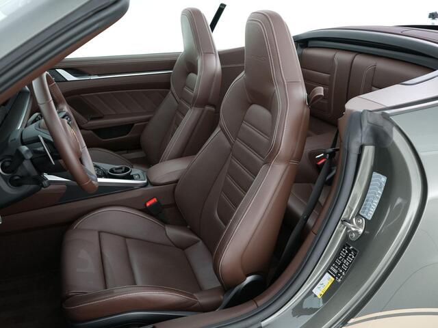 Porsche 911 Turbo S Cabrio 3.8 650pk |PTS Aventurine green|aero-pakket|Burmester|sport-chrono|sportuitlaat|PDCC|stoelverwarming & verkoeling|360 camera|Apple carplay|PDLS|memory|