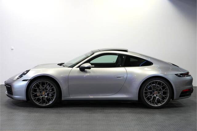 Porsche 911 3.0 Carrera PDK8 INNODRIVE + PANORAMADAK + ADAPT.CRUISE + KRIJT STIKSELS + CAMERA + LICHT DESIGN + STUURBEKRACHTIGING PLUS + SPORTSTOELEN + SPORTUITLAAT + STUUR-&STOELVERWARMING + PDLS + PRIVACY GLASS + PARKSENSOREN V&A + 21"/20" RS SPYDER LM-VELGEN!!