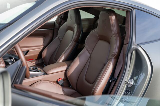 Porsche 911 3.0 Carrera 4 S Volledig matte PPF Sport Chrono / Sport Design / Light-Design