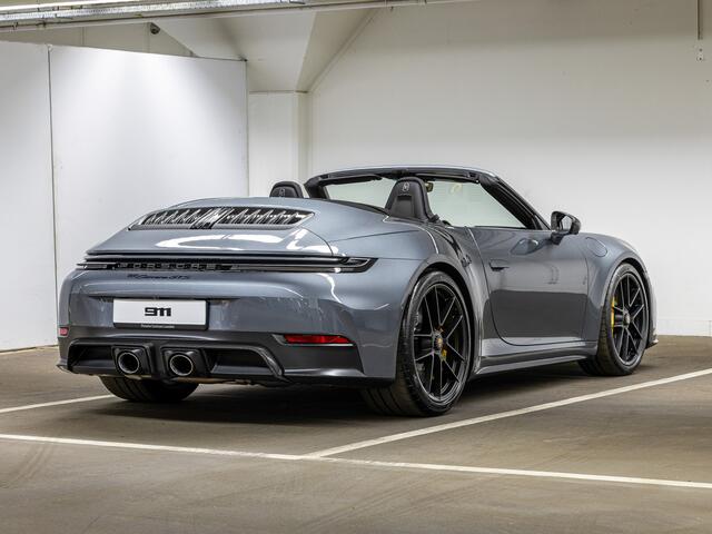 Porsche 911 Carrera GTS Cabriolet