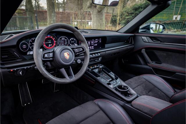 Porsche 911 Cabrio 3.0 Carrera GTS Carbon Sport Design Bose