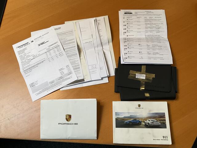 Porsche 911 3.0 Carrera GTS 4WS Carbon buckets Full Dealer-Serviced SportChrono Carbon-Interior Sport-Exhaust Perfect Condition!