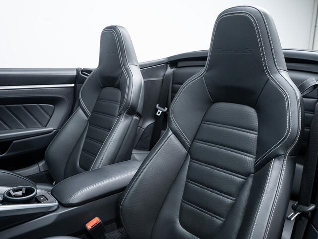 Porsche 911 Turbo S Cabriolet