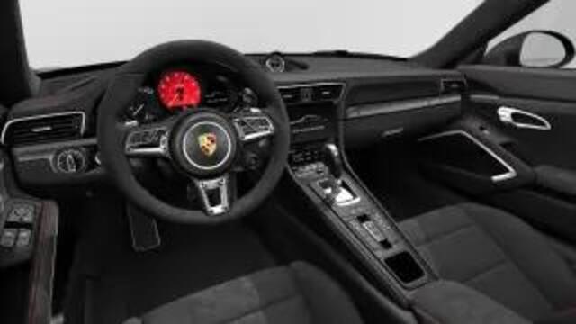 Porsche 911 Carrera 4 GTS