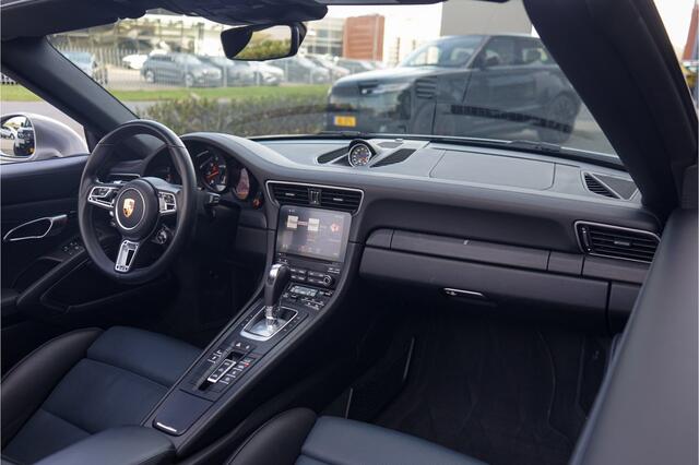 Porsche 911 Cabrio 3.0 Carrera 4 GTS | Lift | Achterasbesturing | Burmester | Stoel ventilatie |