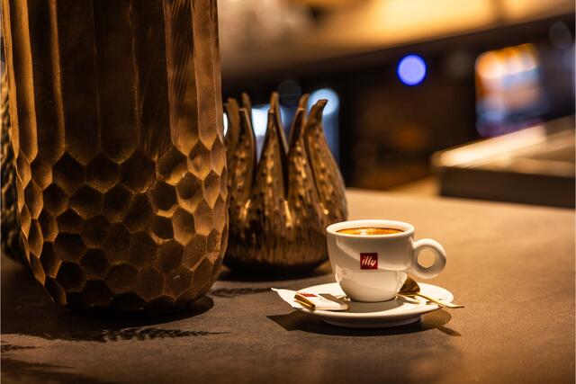 Porsche 911 4.0 GT3 | Keramische | 918 Carbon Seats | Bose | Lift | Full PPF | Sportuitlaat | Dealer O.H | Camera | 510PK | Sportuitlaat | Racing Yellow | Apple & Android Carplay | 21" | Privacy Glas | Led | Dealer O.H.