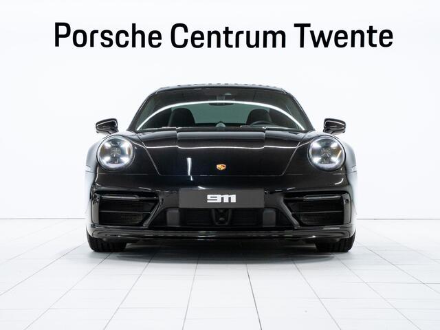 Porsche 911 Carrera 4 GTS