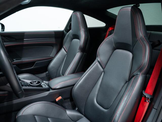 Porsche 911 Carrera 4 GTS