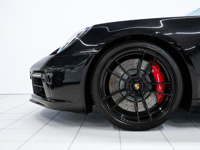 Porsche 911 Carrera 4 GTS