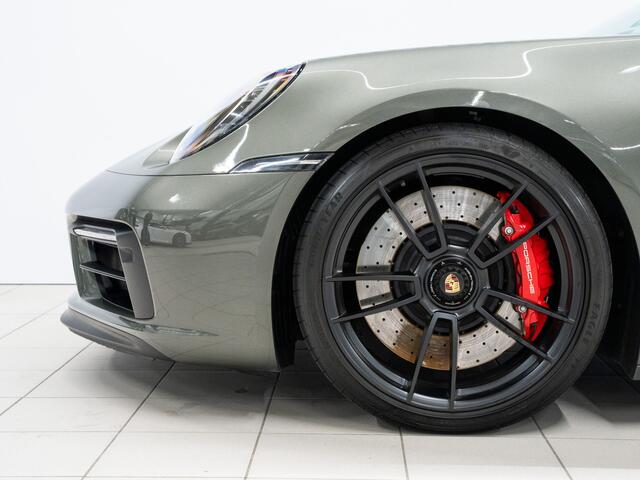 Porsche 911 Carrera 4 GTS Cabriolet