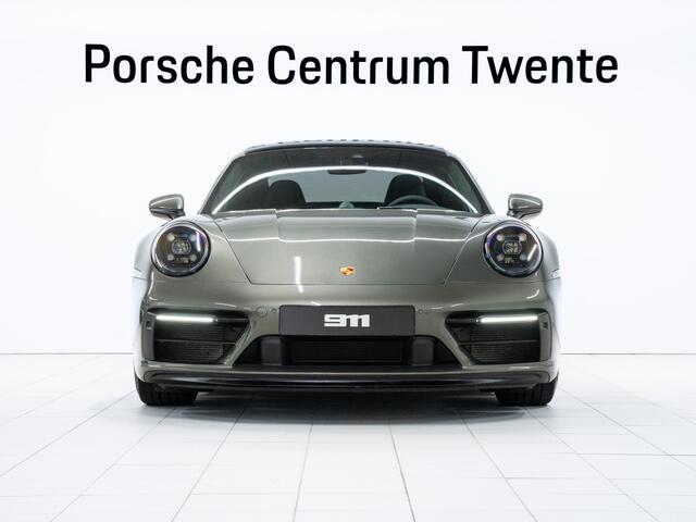 Porsche 911 Carrera GTS