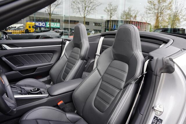 Porsche 911 Cabrio 3.8 Turbo S / Burmester / Sport Design