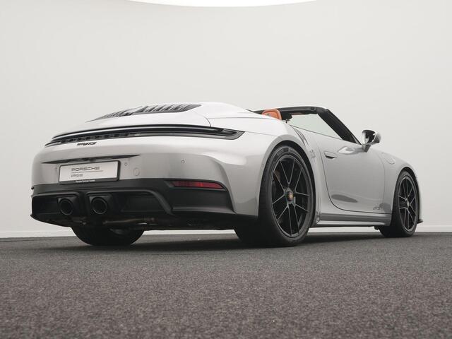 Porsche 911 Carrera 4 GTS Cabriolet