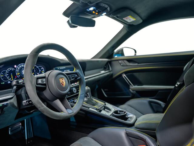 Porsche 911 GT3 Manthey Kit