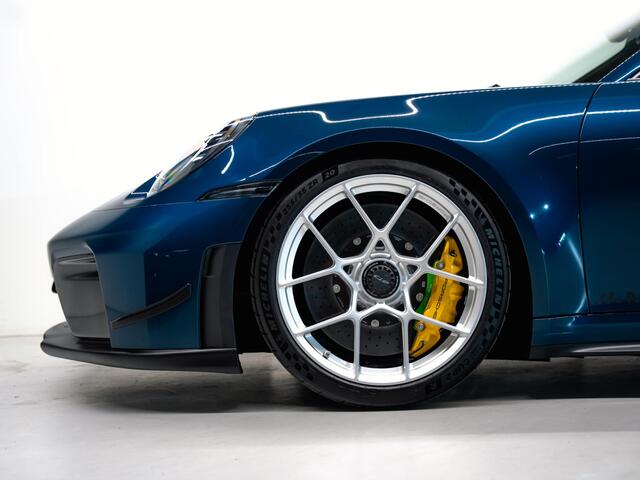 Porsche 911 GT3 Manthey Kit