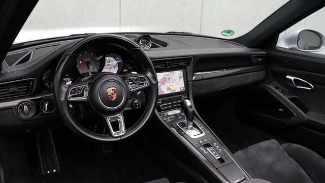 Porsche 911 Cabrio 3.0 Carrera 4 GTS | Achterasbesturing | BOSE Sound | Entry & Drive | 18-Voudig | PDLS +