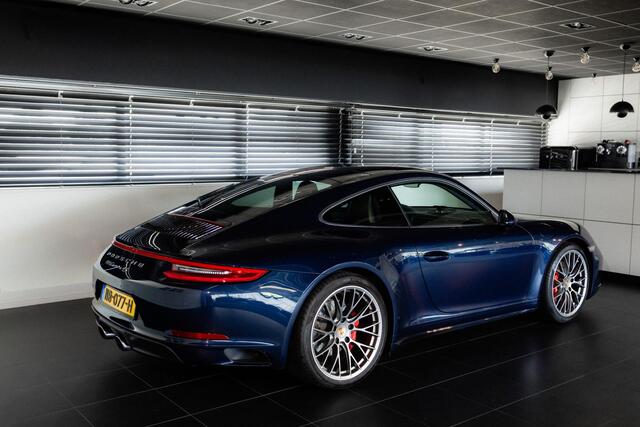 Porsche 911 3.0 Carrera 4S
