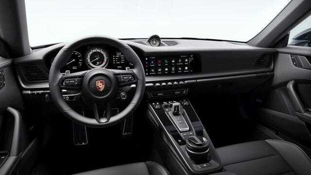Porsche 911 Carrera 4 GTS Cabriolet