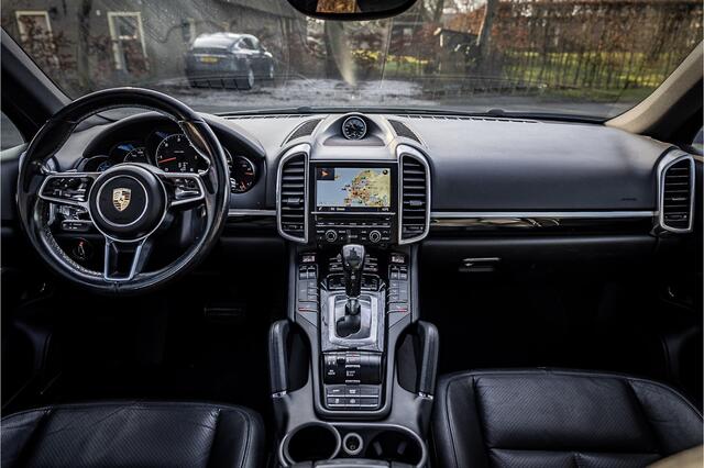 Porsche CAYENNE 3.0 D Sport Chrono 21" Panorama