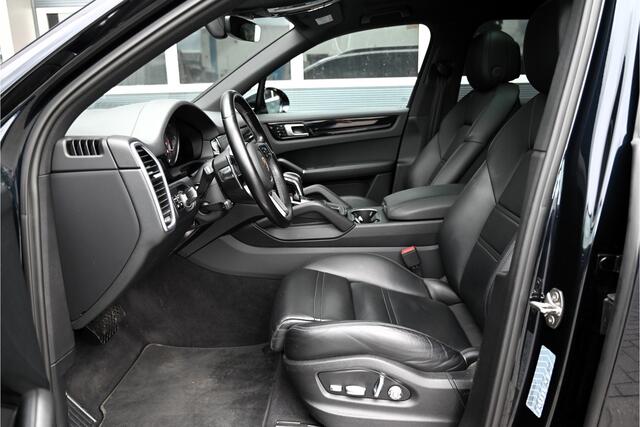Porsche CAYENNE 3.0 E-Hybrid 462 PK / SPORT DESIGN / PANO / SPORT CHRONO / BOSE / MEMORY / SFEERVERLICHTING / 22"