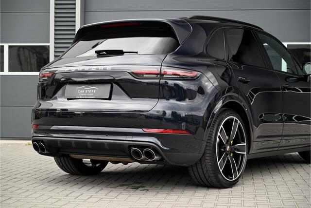 Porsche CAYENNE 3.0 E-Hybrid 462 PK / SPORT DESIGN / PANO / SPORT CHRONO / BOSE / MEMORY / SFEERVERLICHTING / 22"