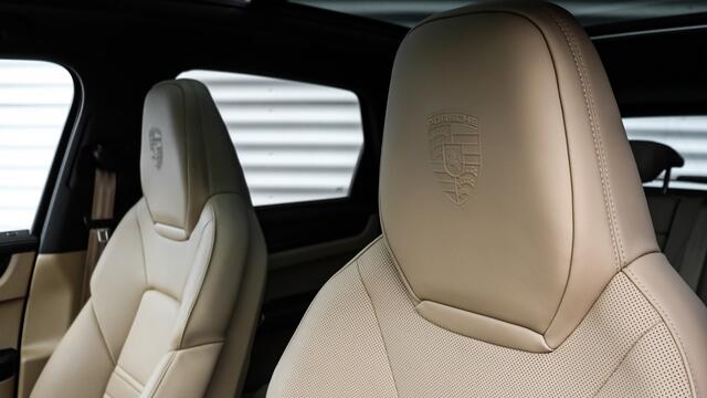 Porsche CAYENNE 3.0 E-Hybrid Platinum Edition SportDesign | Stoelventilatie | Head-up | Panoramadak | Surround View | Trekhaak
