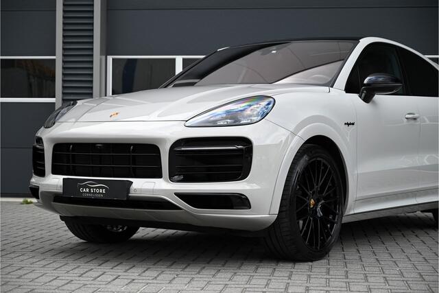 Porsche CAYENNE Coupé 3.0 E-Hybrid / SPORT DESIGN / PANO / SPORT CHRONO / PDLS / HUD / SOFTCLOSE / KRIJT GRIJS / NL AUTO / 1E EIG