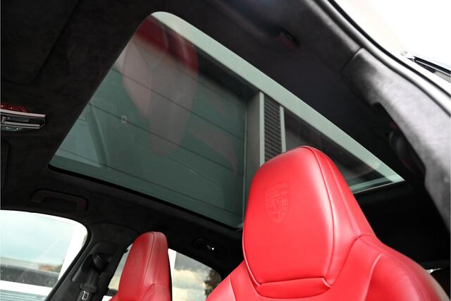 Porsche CAYENNE Coupé 3.0 E-Hybrid / SPORT DESIGN / PANO / SPORT CHRONO / PDLS / HUD / SOFTCLOSE / KRIJT GRIJS / NL AUTO / 1E EIG