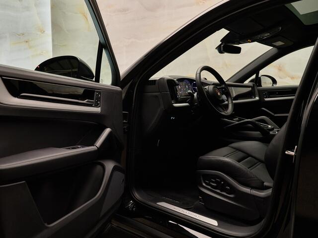 Porsche CAYENNE Coupé 3.0 E-Hybrid, NL-auto, SportDesign, 22", Bose, luchtv., surround view, memory, keyless, ACC, privacy