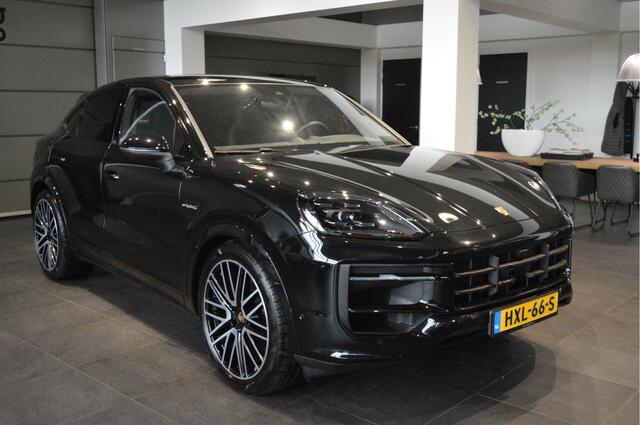 Porsche CAYENNE Coupé 3.0 E-Hybrid pano camera sport chrono leer 22 inch !!