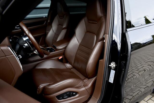 Porsche CAYENNE Coupé 3.0 E-Hybrid 462pk SportDesign | ACC | Head-Up | Bose | Trekhaak wegk. | Panoramadak | 360 Camera |