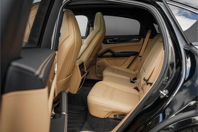 Porsche CAYENNE Coupé 3.0 E-Hybrid Platinum Luchtvering ACC 22" Elek Trekhaak