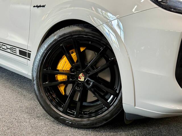 Porsche CAYENNE Turbo E-Hybrid PANO*ACHTERAS*SPDESIGN*HEADUP*SPUITLAAT