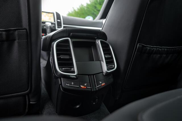 Porsche CAYENNE S 420pk | 111 Punten Check | El. trekh | ACC | Luchtv | Panorama