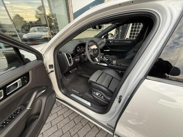 Porsche CAYENNE Coupé *TURBO S-E*680PK*CARBON*NL AUTO*APPROVED*SP.UITLAA