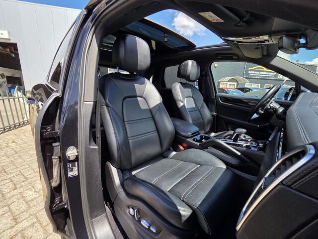Porsche CAYENNE 3.0 PANO|CAMERA 360|2X ELEKTRISCHE STOELEN|LEDER DACHBORT|LUCHTVERING|21 INCH|DEALER ONDERHOUDEN Maandag tot Vrijdag geopend van 09.00 uur tot 20.00 uur en Zaterdag van 09.00 tot 18.00 uur