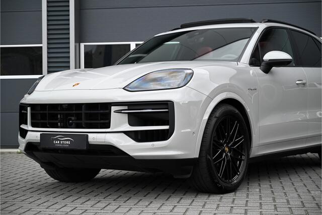 Porsche CAYENNE 3.0 E-Hybrid / SPORT DESIGN / PANO / PASSENGER DISPLAY / SPORTUITLAAT / HUD / 4WIELSTURING / SPORT CHRONO