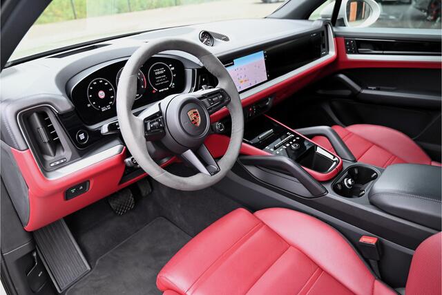 Porsche CAYENNE 3.0 E-Hybrid / SPORT DESIGN / PANO / PASSENGER DISPLAY / SPORTUITLAAT / HUD / 4WIELSTURING / SPORT CHRONO
