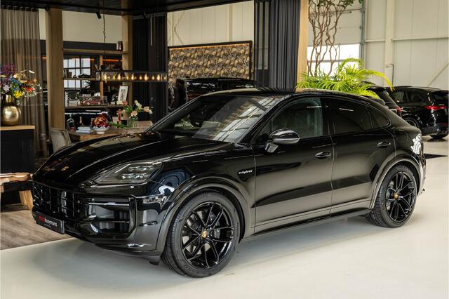 Porsche CAYENNE Coupé 3.0 E-Hybrid | Sportdesign | Sportuitlaat | vierwielsturing | Trekhaak | PASM | 360 | Bose | Innodrive | HUD | XPELL