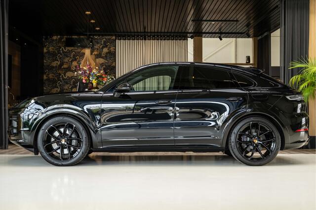 Porsche CAYENNE Coupé 3.0 E-Hybrid | Sportdesign | Sportuitlaat | vierwielsturing | Trekhaak | PASM | 360 | Bose | Innodrive | HUD | XPELL