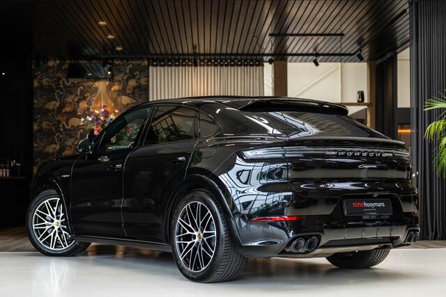Porsche CAYENNE Coupé 3.0 E-Hybrid | Sportdesign | Sportuitlaat | vierwielsturing | Trekhaak | PASM | 360 | Bose | Innodrive | HUD | XPELL